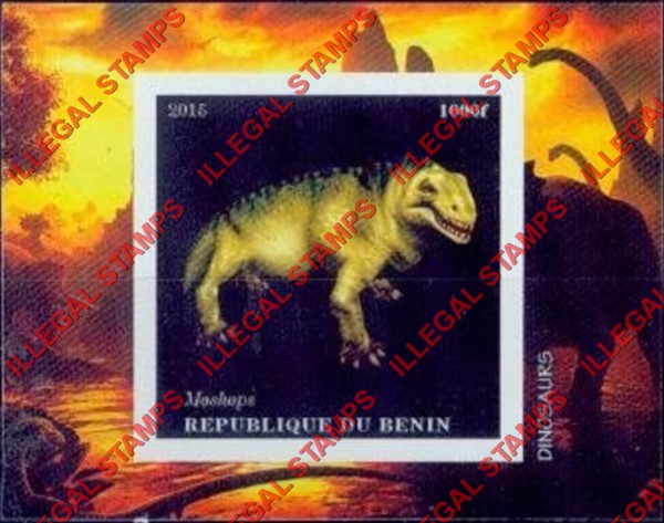 Benin 2015 Dinosaurs Illegal Stamp Deluxe Souvenir Sheet of 1 (Type 3)