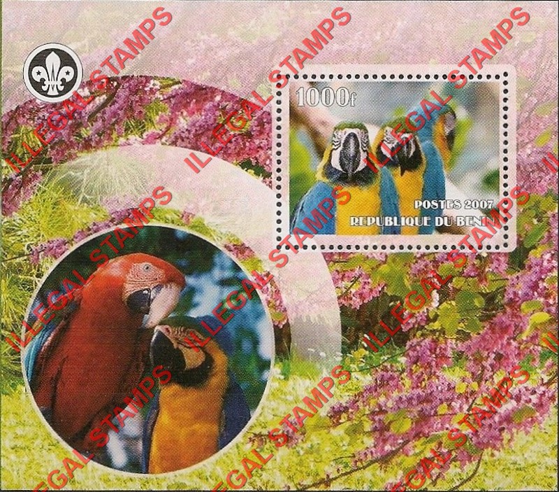 Benin 2007 Parrots Illegal Stamp Souvenir Sheet of 1 Benin 2007 Parrots Illegal Stamp Souvenir Sheet of 1