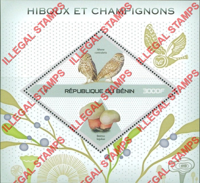 Benin 2015 Owls and Mushrooms Illegal Stamp Souvenir Sheet of 1 Benin 2015 Owls and Mushrooms Illegal Stamp Souvenir Sheet of 1