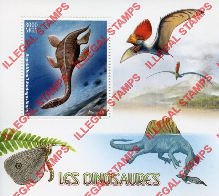 Madagascar 2017 Dinosaurs Illegal Stamp Souvenir Sheet of 1 Madagascar 2017 Dinosaurs Illegal Stamp Souvenir Sheet of 1