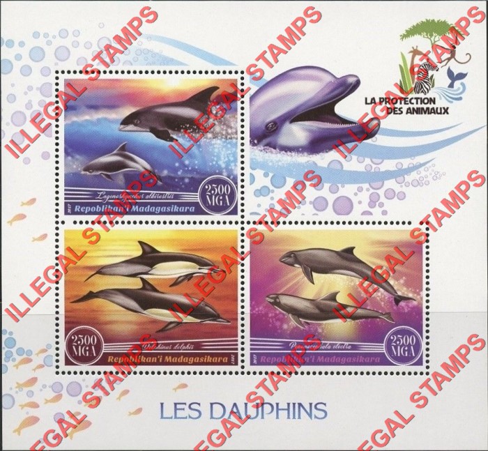 Madagascar 2017 Dolphins Illegal Stamp Souvenir Sheet of 3 Madagascar 2017 Dolphins Illegal Stamp Souvenir Sheet of 3
