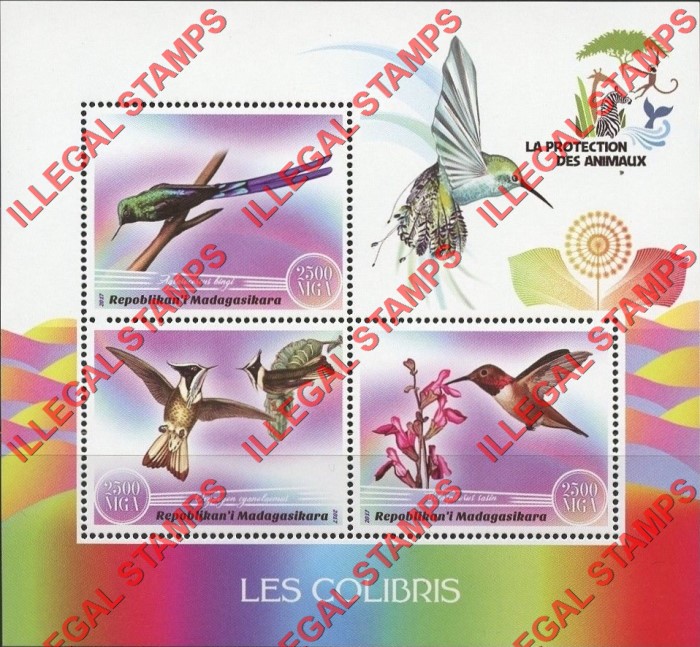 Madagascar 2017 Hummingbirds Illegal Stamp Souvenir Sheet of 3 Madagascar 2017 Hummingbirds Illegal Stamp Souvenir Sheet of 3