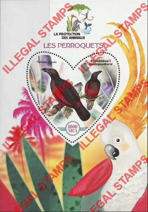 Madagascar 2017 Parrots Illegal Stamp Souvenir Sheet of 1 Madagascar 2017 Parrots Illegal Stamp Souvenir Sheet of 1