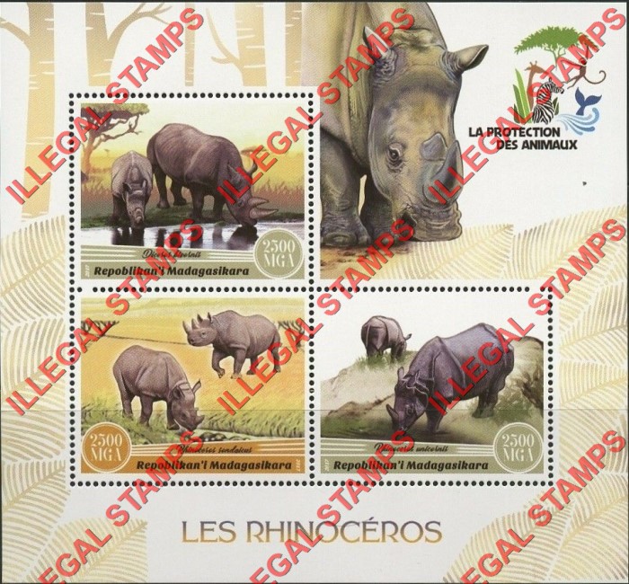 Madagascar 2017 Rhinoceros Illegal Stamp Souvenir Sheet of 3 Madagascar 2017 Rhinoceros Illegal Stamp Souvenir Sheet of 3