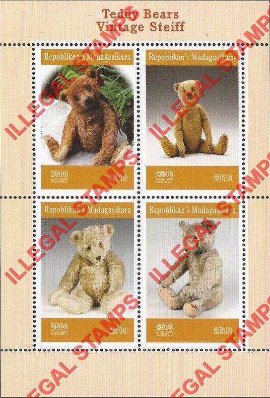 Madagascar 2019 Vintage Teddy Bears Illegal Stamp Souvenir Sheet of 4 Madagascar 2019 Vintage Teddy Bears Illegal Stamp Souvenir Sheet of 4