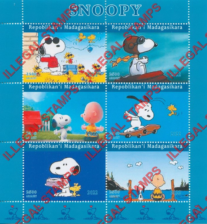 Madagascar 2022 Snoopy Charlie Brown Cartoon Illegal Stamp Souvenir Sheet of 6 Madagascar 2022 Snoopy Charlie Brown Cartoon Illegal Stamp Souvenir Sheet of 6