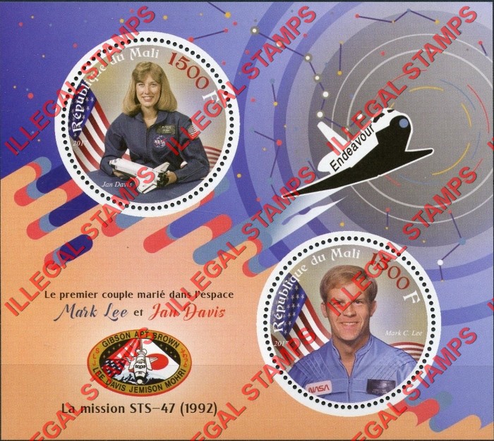 Mali 2017 Space First Married Couple Illegal Stamp Souvenir Sheet of 2 Mali 2017 Space First Married Couple Illegal Stamp Souvenir Sheet of 2