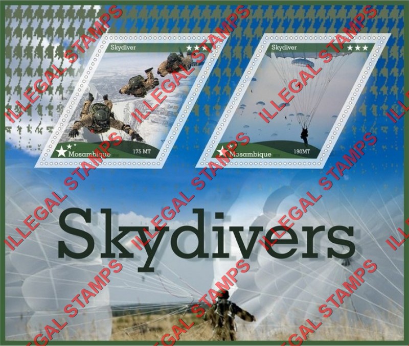 Mozambique 2018 Skydivers Counterfeit Illegal Stamp Souvenir Sheet of 2 Mozambique 2018 Skydivers Counterfeit Illegal Stamp Souvenir Sheet of 2